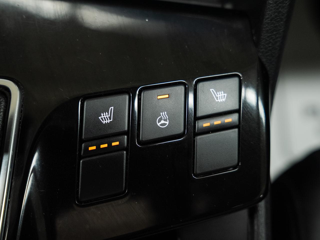 2024 Kia Sportage EX AWD | Nav | Pano roof | Leather | CarPlay