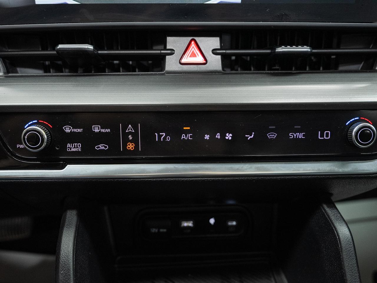 2024 Kia Sportage EX AWD | Nav | Pano roof | Leather | CarPlay