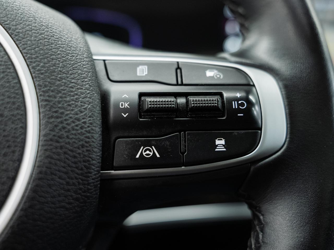 2024 Kia Sportage EX AWD | Nav | Pano roof | Leather | CarPlay