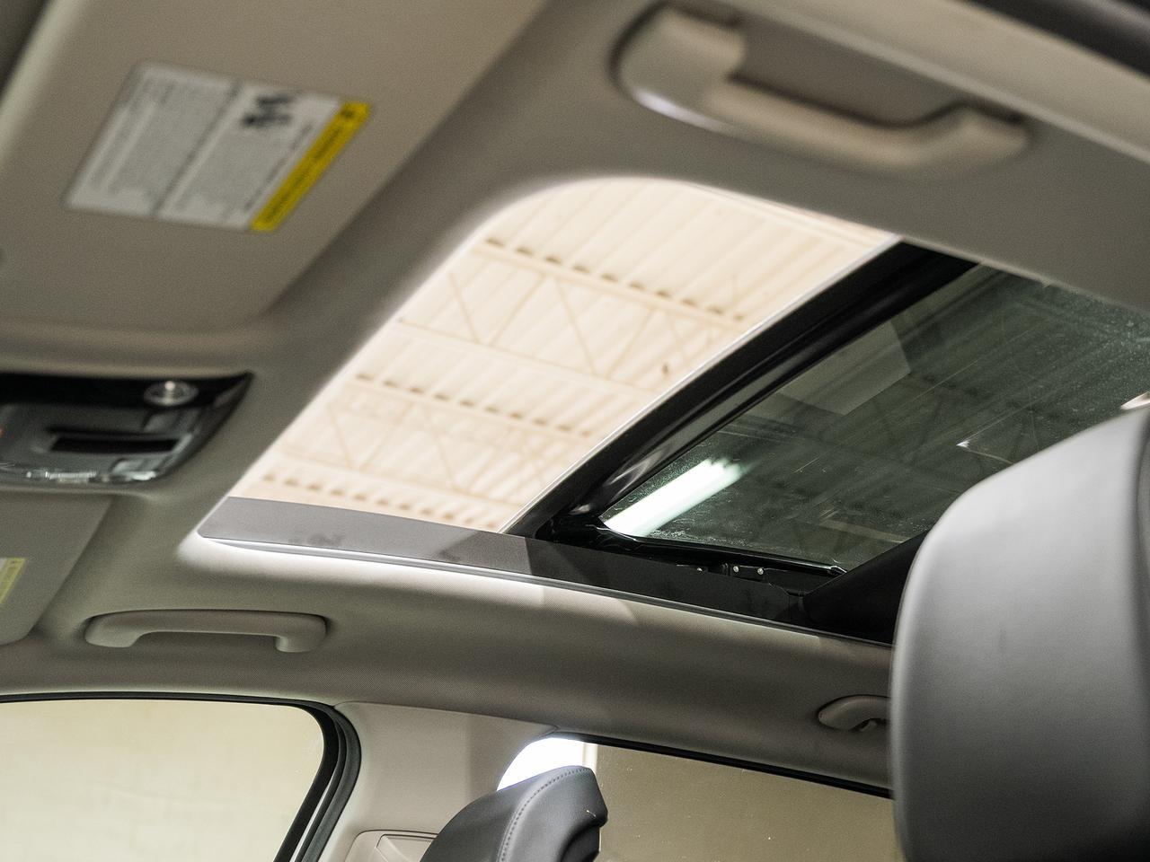 2024 Kia Sportage EX AWD | Nav | Pano roof | Leather | CarPlay