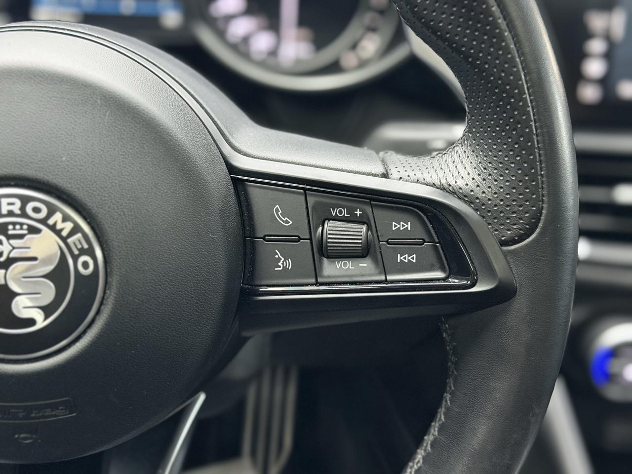 2021 Alfa Romeo Giulia TI SPORT|NAV|BACKUP|ACC|BSM|FCW|LKA|HK SOUND| Photo