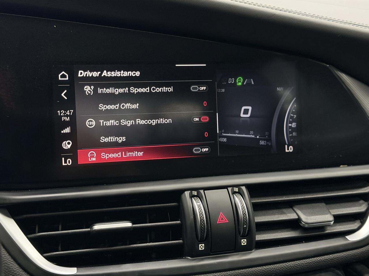 2021 Alfa Romeo Giulia TI SPORT|NAV|BACKUP|ACC|BSM|FCW|LKA|HK SOUND| Photo