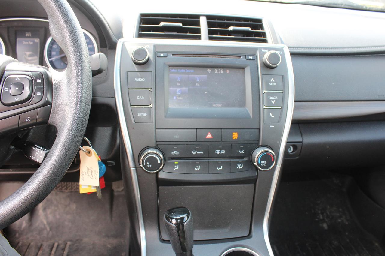 2017 Toyota Camry LE Photo