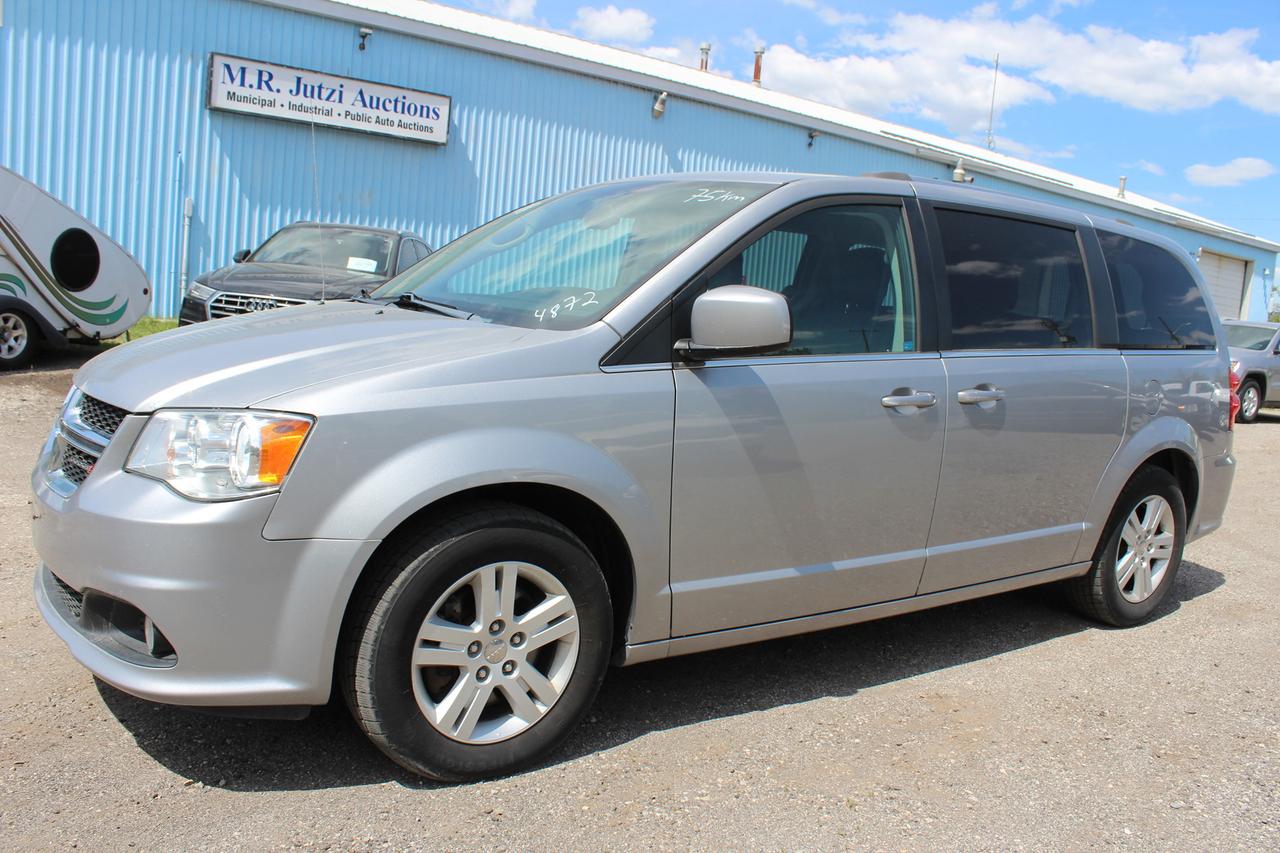 2018 Dodge Grand Caravan Crew Plus Photo0