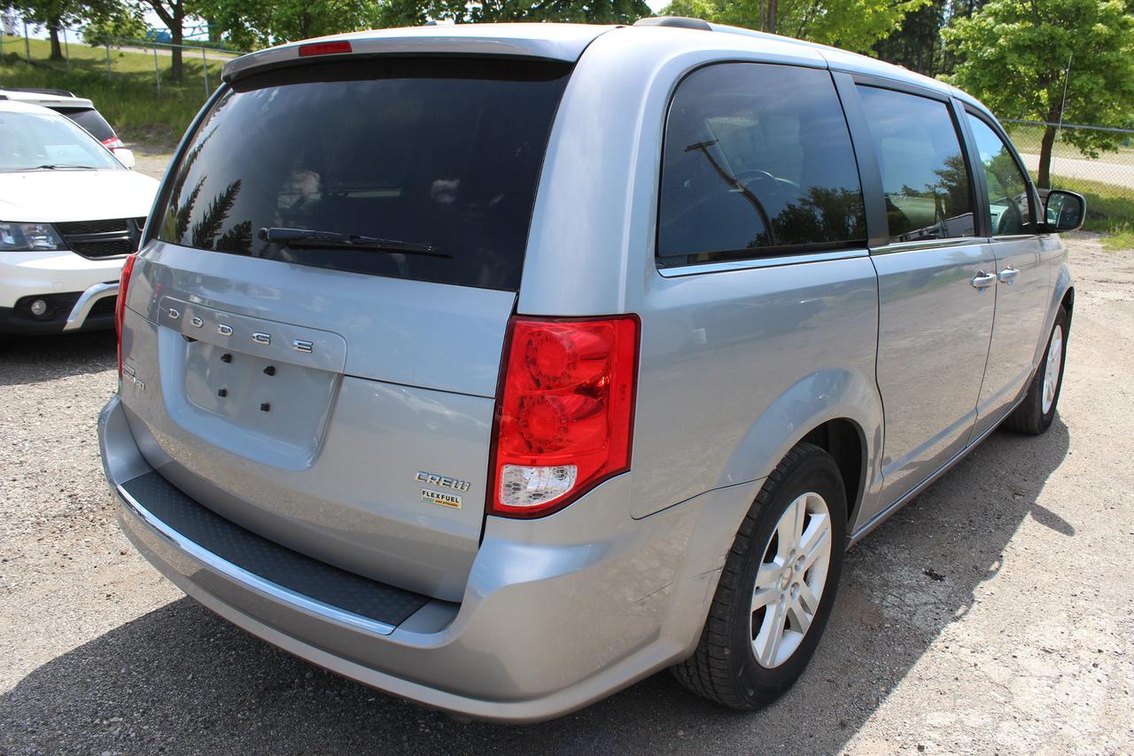 2018 Dodge Grand Caravan Crew Plus Photo