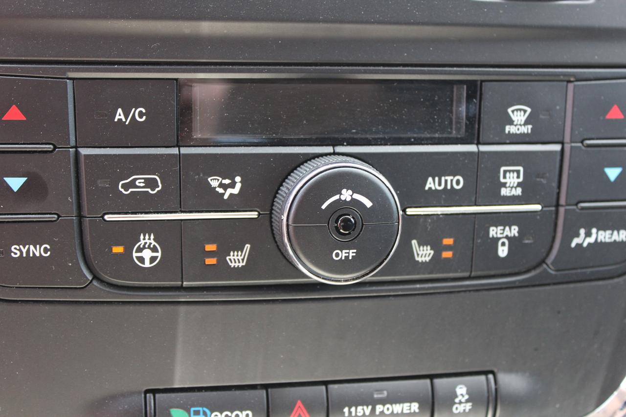2018 Dodge Grand Caravan Crew Plus Photo
