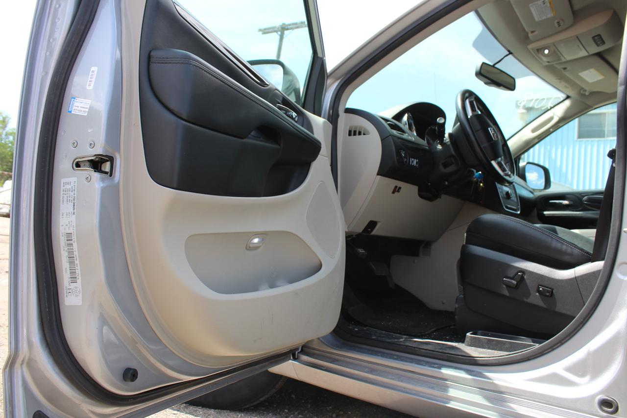 2018 Dodge Grand Caravan Crew Plus Photo