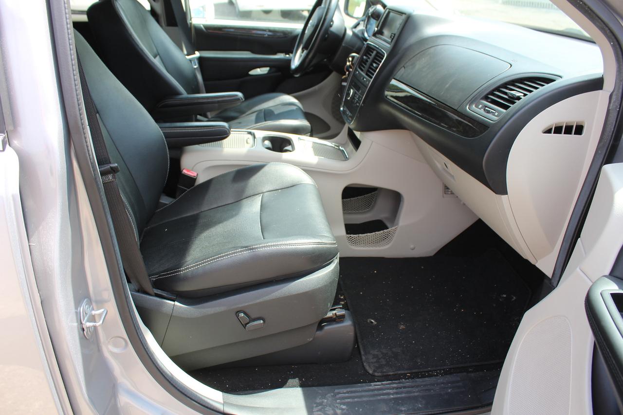 2018 Dodge Grand Caravan Crew Plus Photo