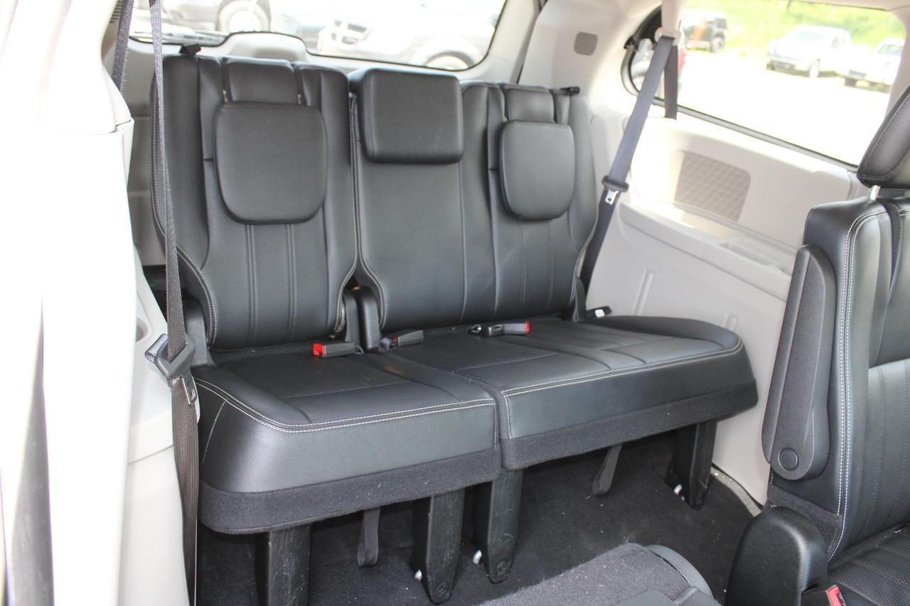 2018 Dodge Grand Caravan Crew Plus Photo
