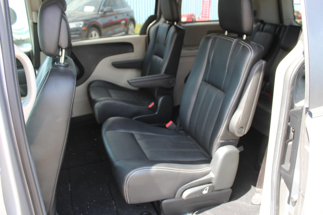 2018 Dodge Grand Caravan Crew Plus Photo