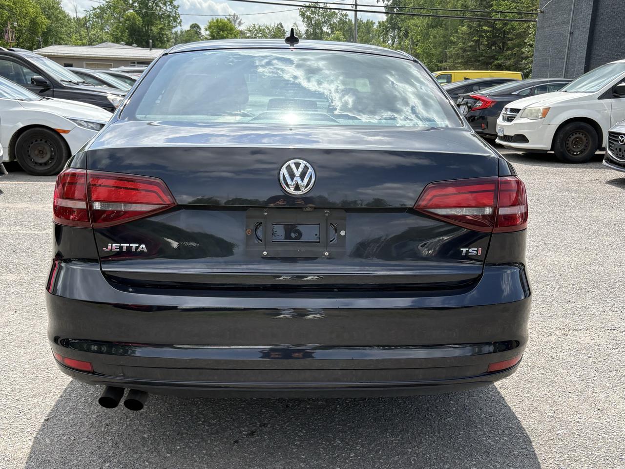 2016 Volkswagen Jetta Trendline Photo3