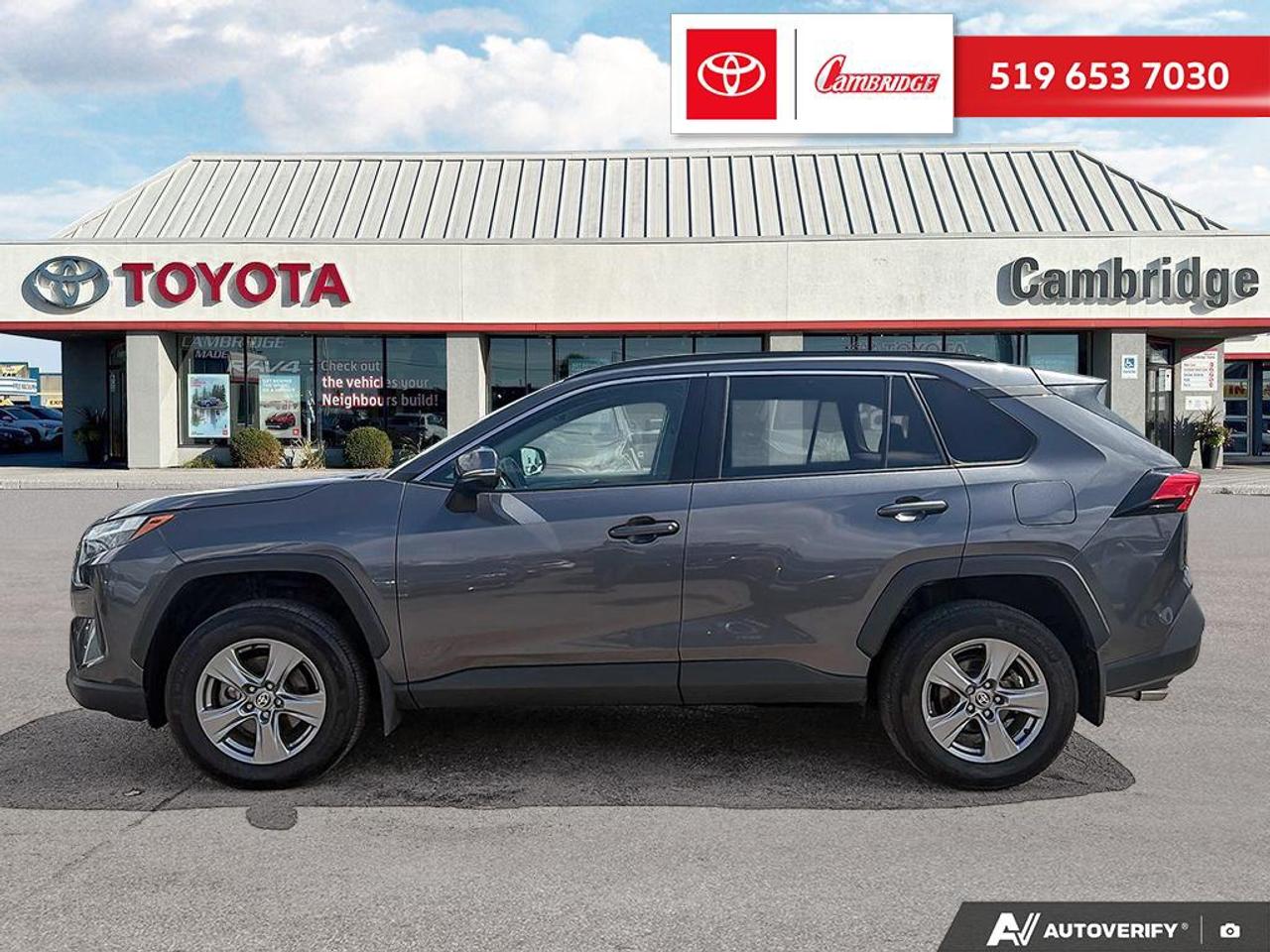 2025 Toyota RAV4 XLE Photo2