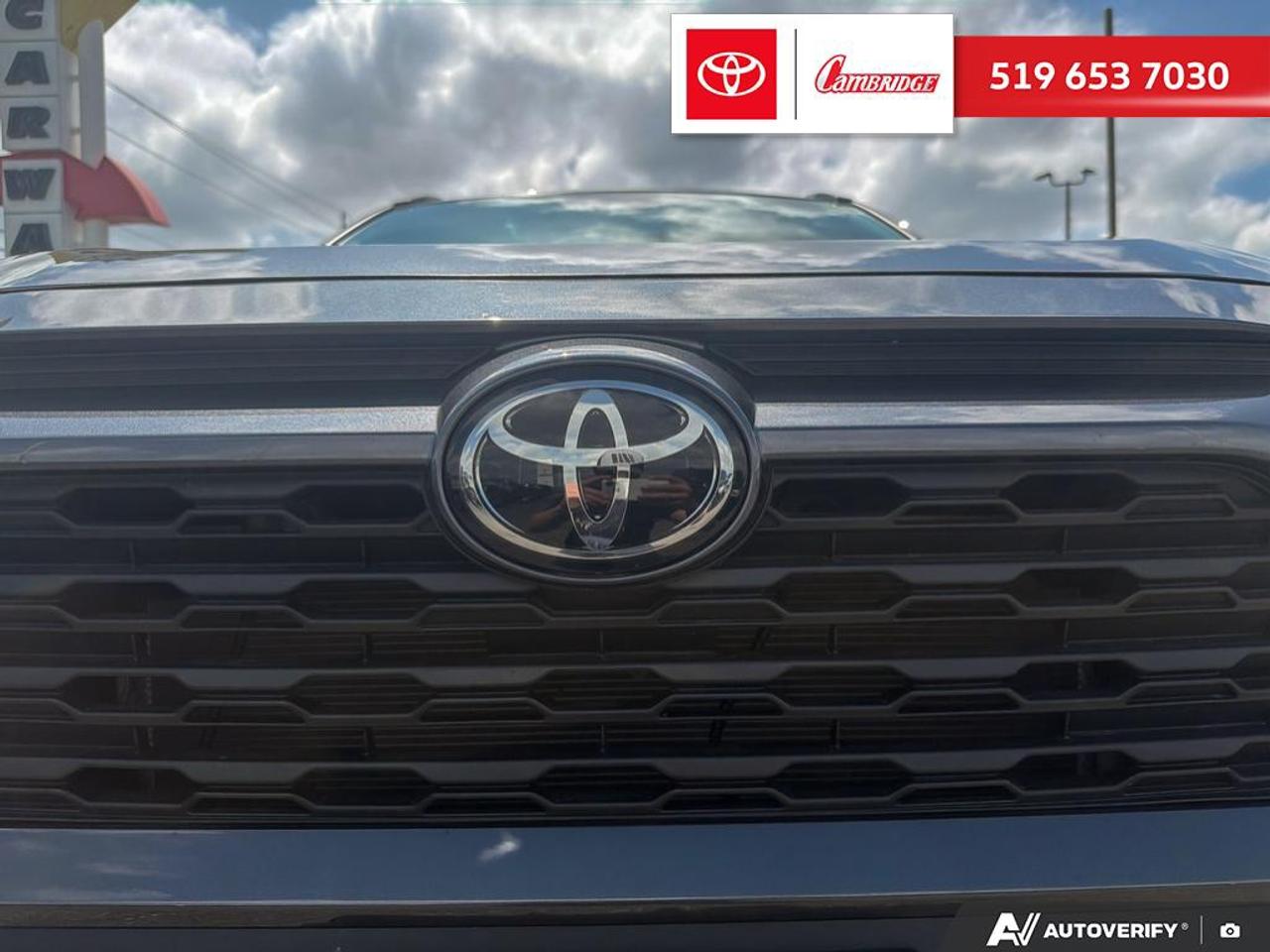 2025 Toyota RAV4 XLE Photo