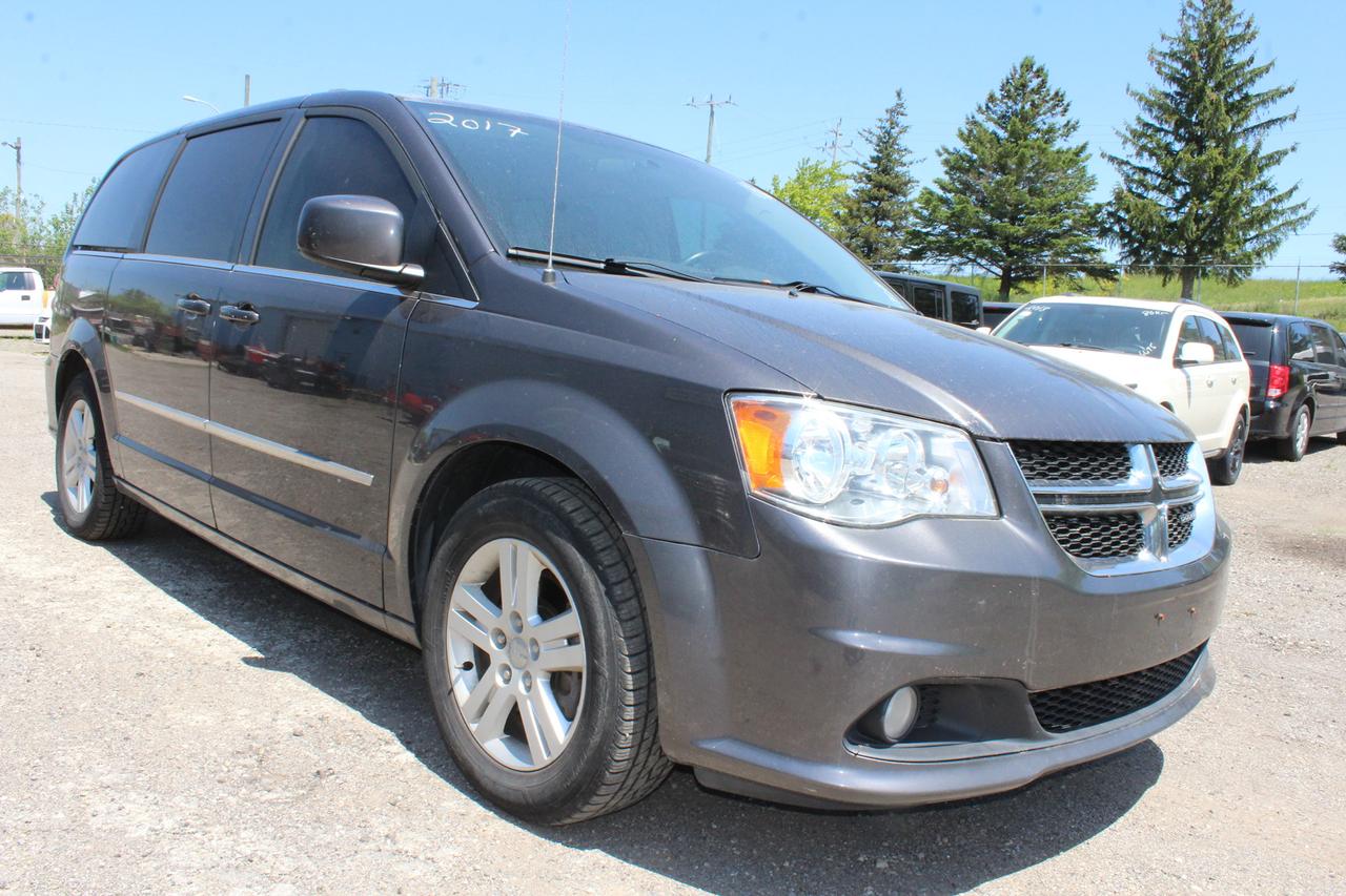 2017 Dodge Grand Caravan Crew Plus Photo