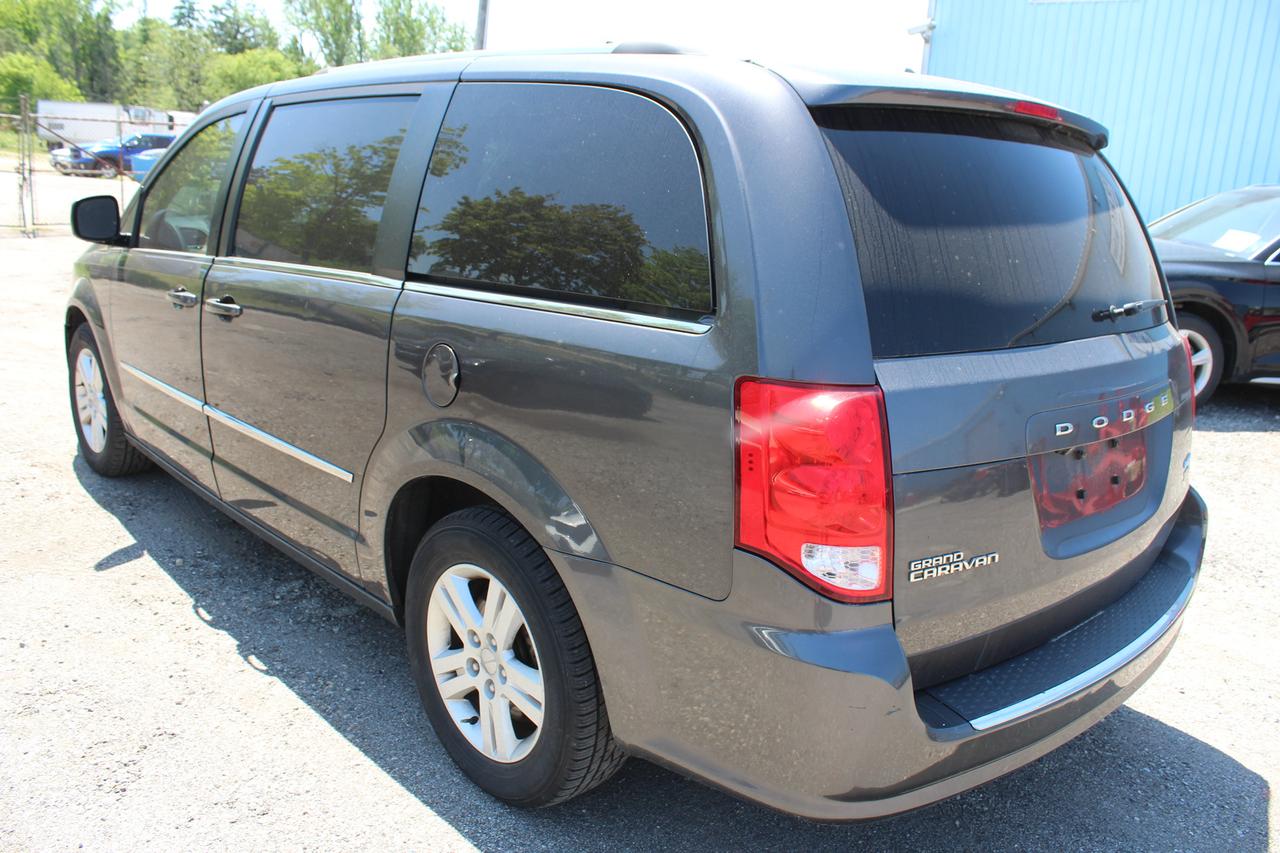 2017 Dodge Grand Caravan Crew Plus Photo