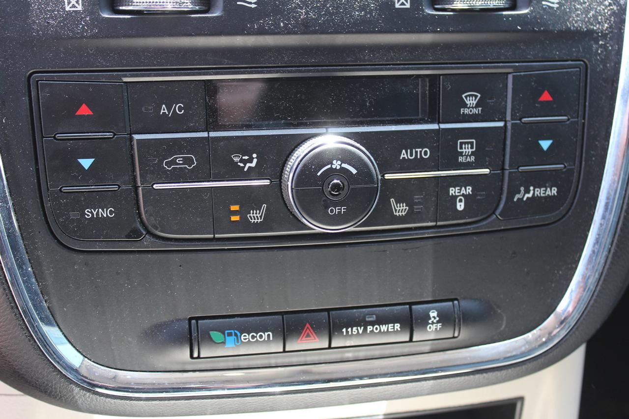 2017 Dodge Grand Caravan Crew Plus Photo