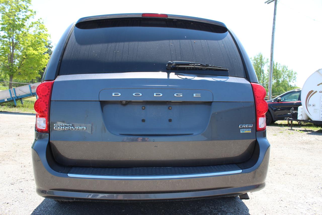 2017 Dodge Grand Caravan Crew Plus Photo