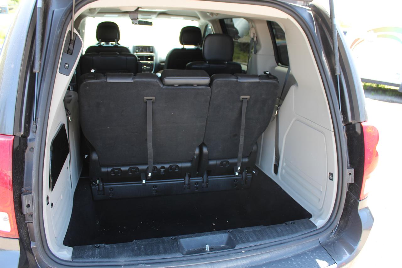 2017 Dodge Grand Caravan Crew Plus Photo