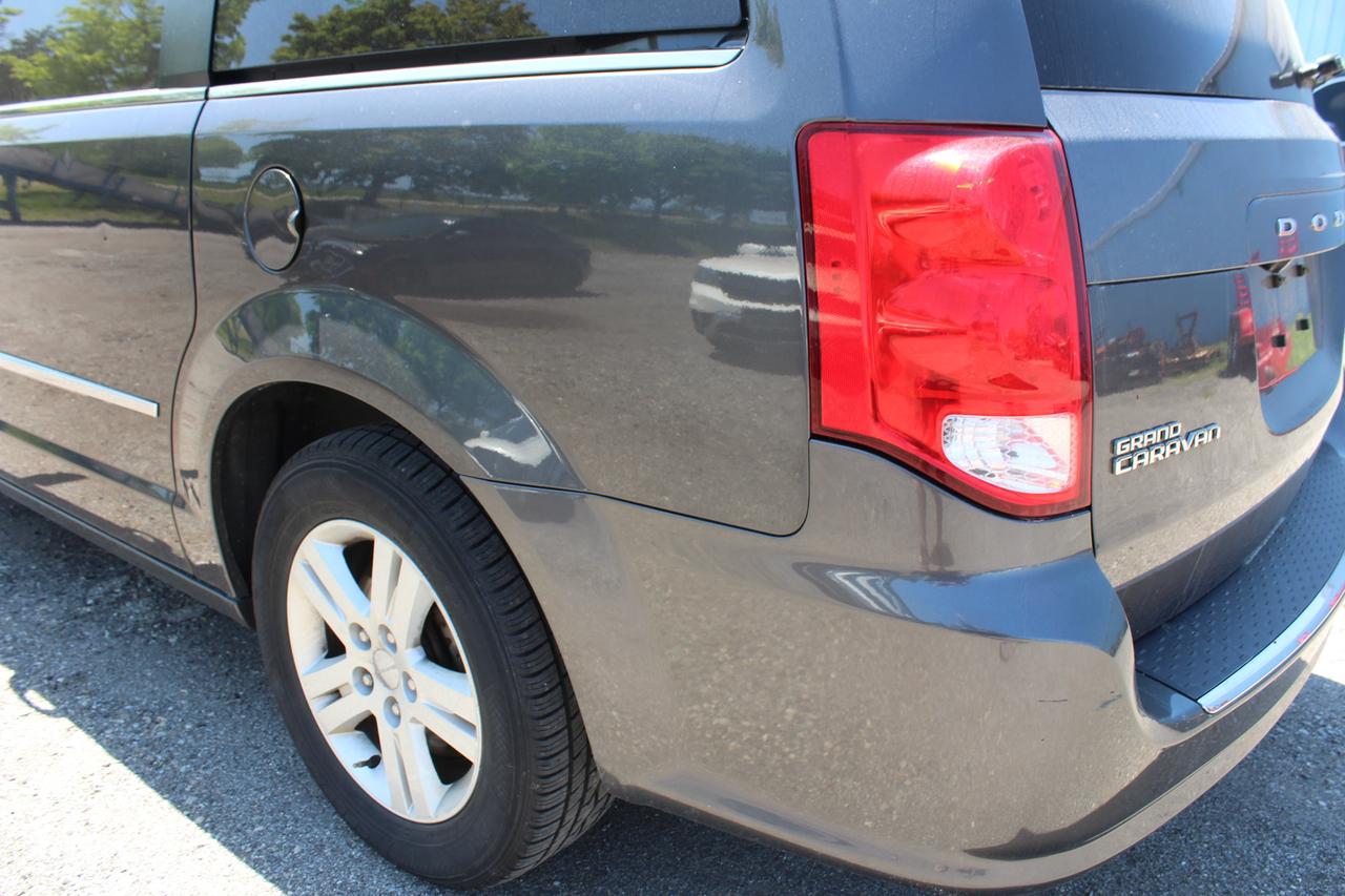 2017 Dodge Grand Caravan Crew Plus Photo