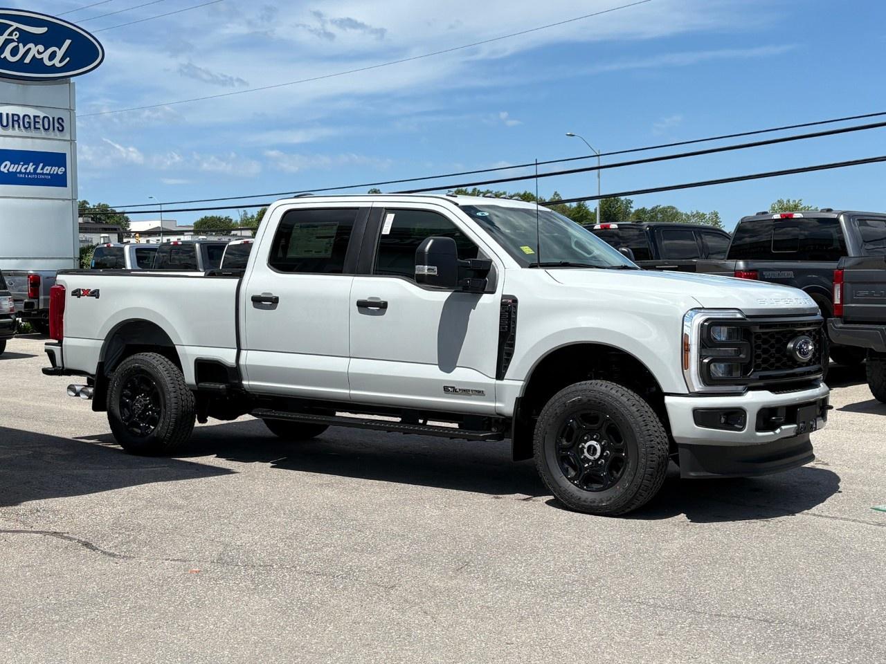2026 Ford F-350 Super Duty SRW XL 4WD Crew Cab 6.75' Box Photo