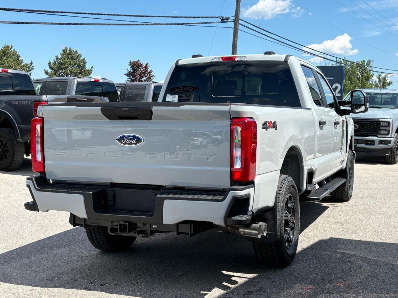 2026 Ford F-350 Super Duty SRW XL 4WD Crew Cab 6.75' Box Photo