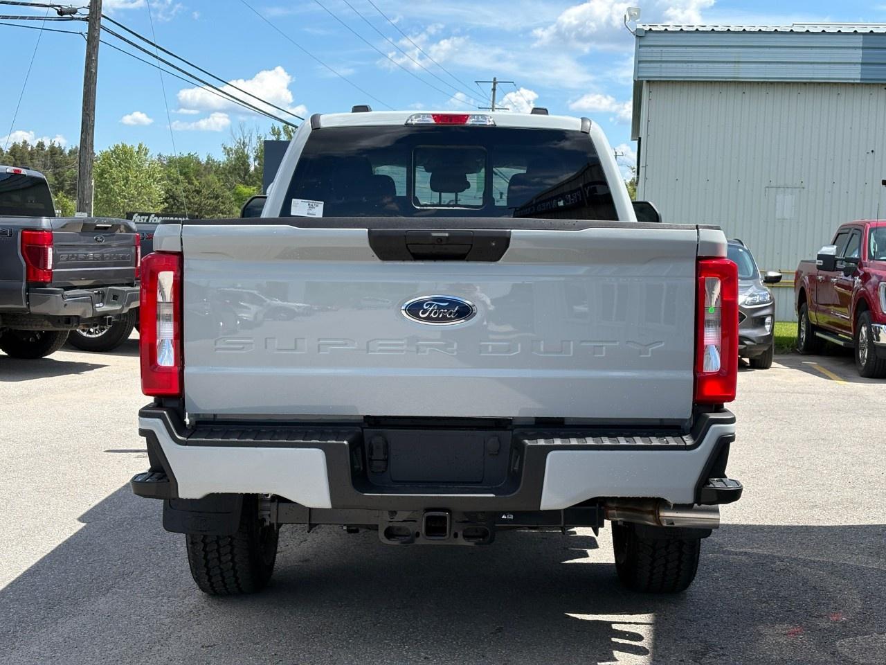 2026 Ford F-350 Super Duty SRW XL 4WD Crew Cab 6.75' Box Photo