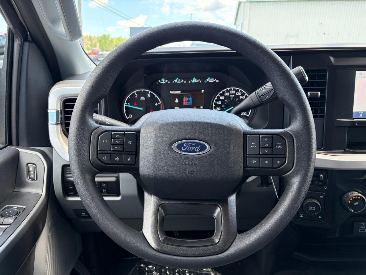 2026 Ford F-350 Super Duty SRW XL 4WD Crew Cab 6.75' Box Photo