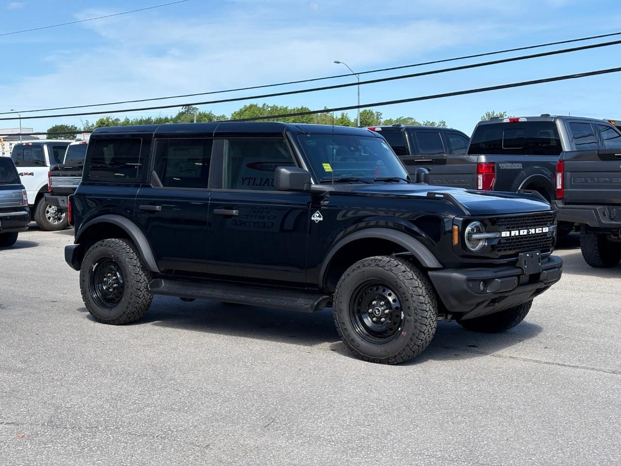 2026 Ford Bronco OUTER BANKS 4 DOOR 4X4 Photo