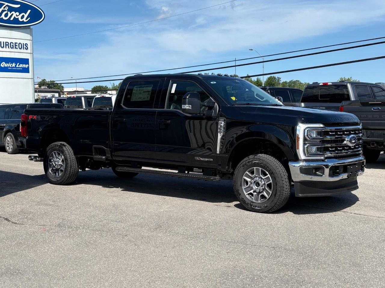 2026 Ford F-350 Super Duty SRW LARIAT 4WD CREW CAB 8' BOX Photo4
