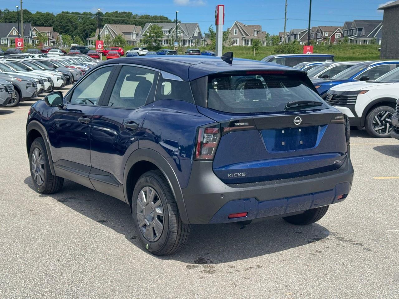 2026 Nissan Kicks S AWD Photo4