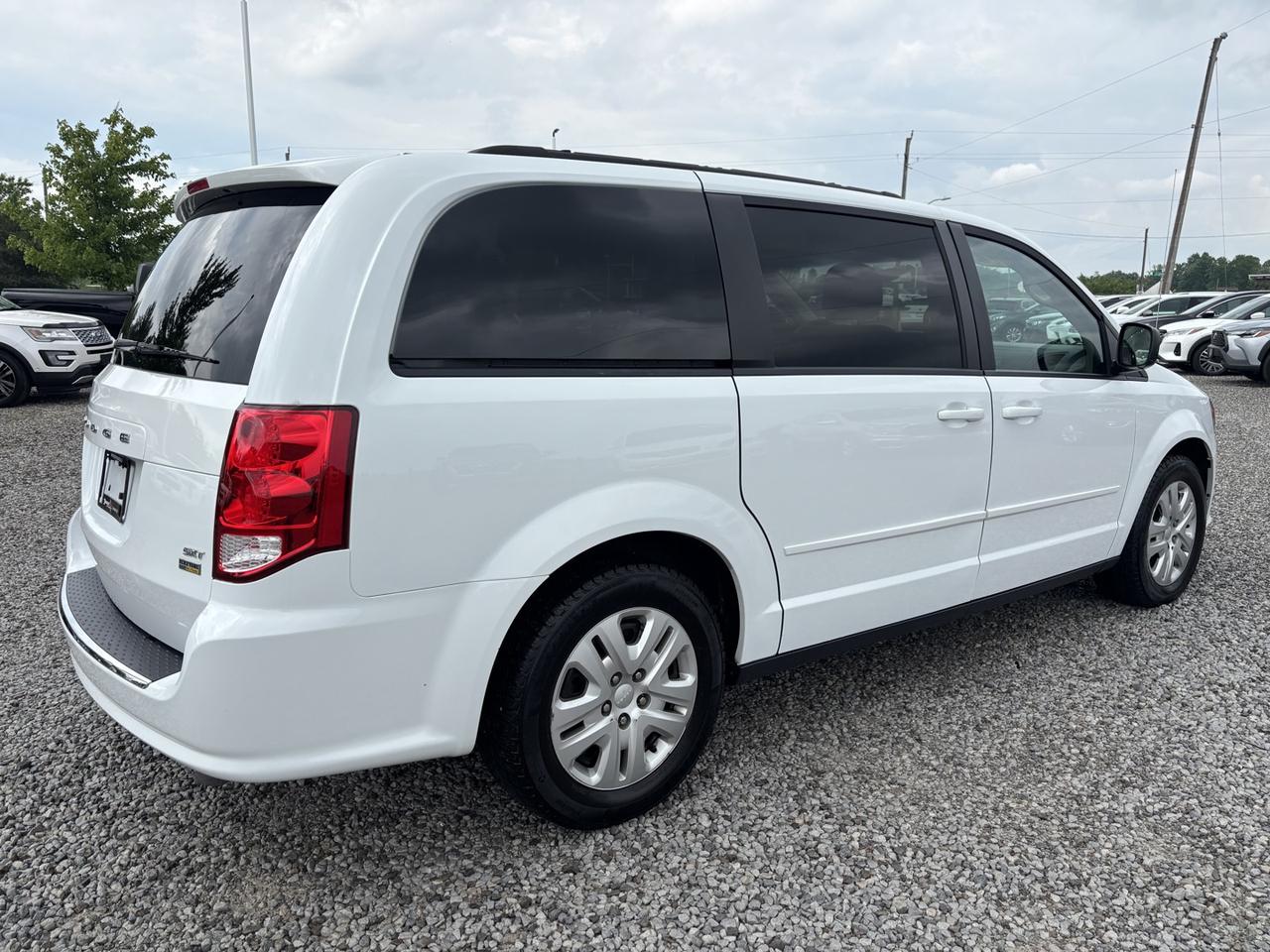 2016 Dodge Grand Caravan SE Photo4