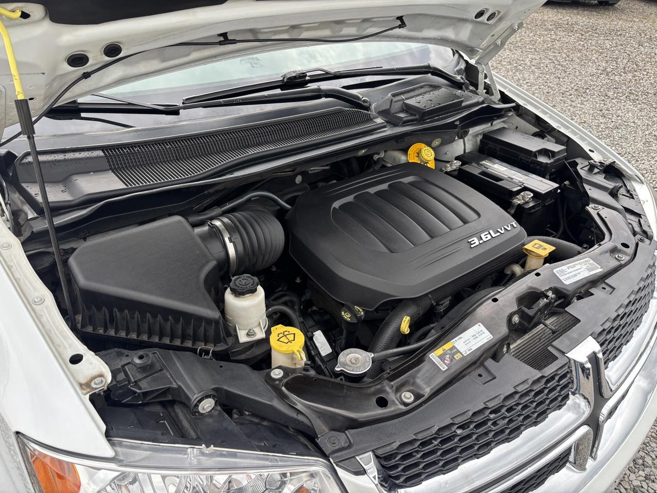 2016 Dodge Grand Caravan SE Photo