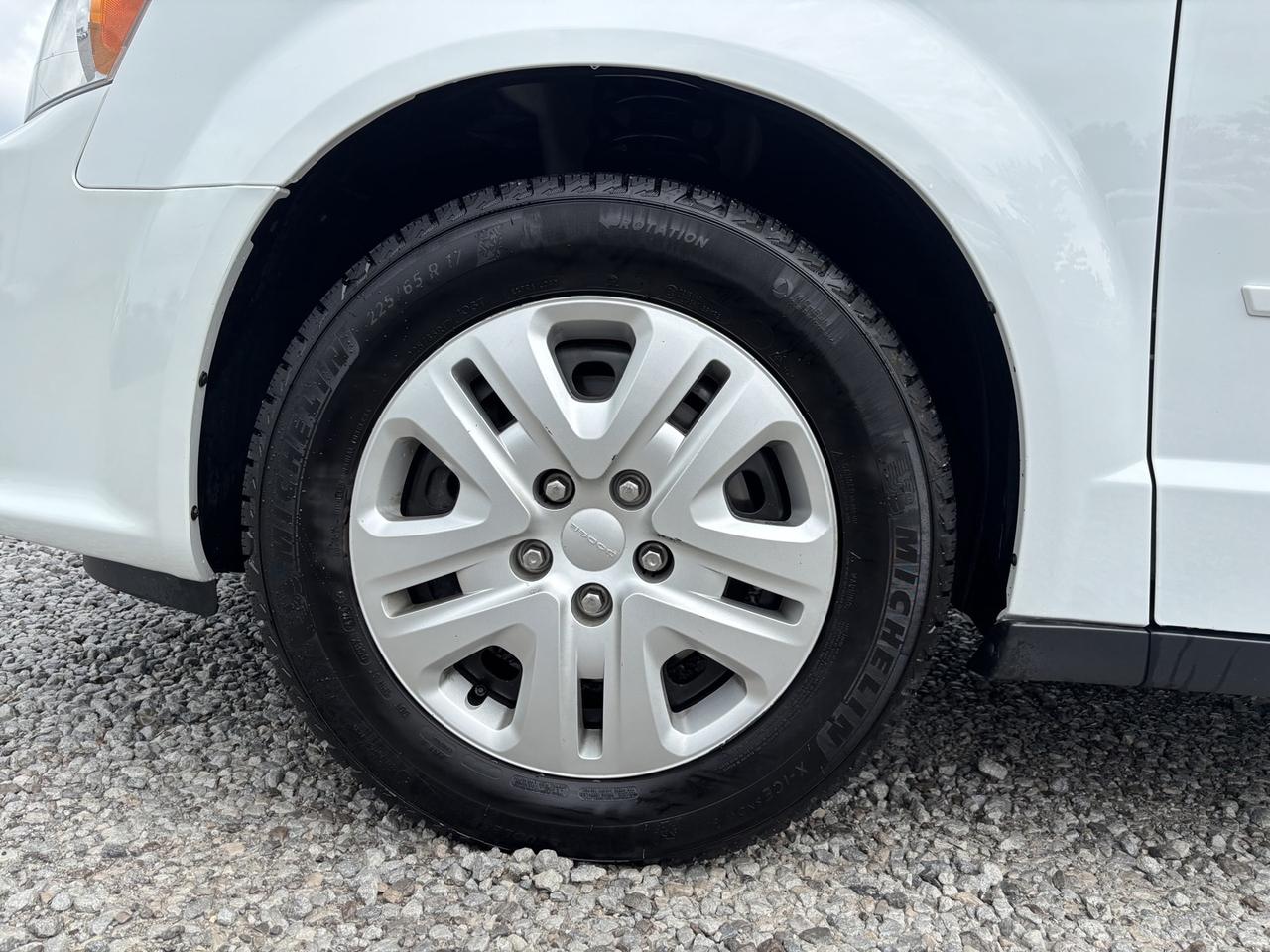 2016 Dodge Grand Caravan SE Photo