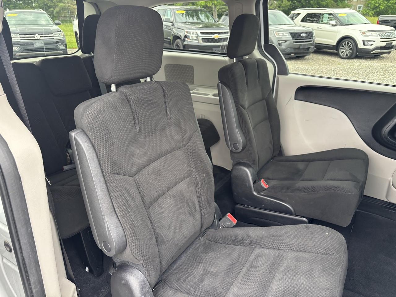 2016 Dodge Grand Caravan SE Photo