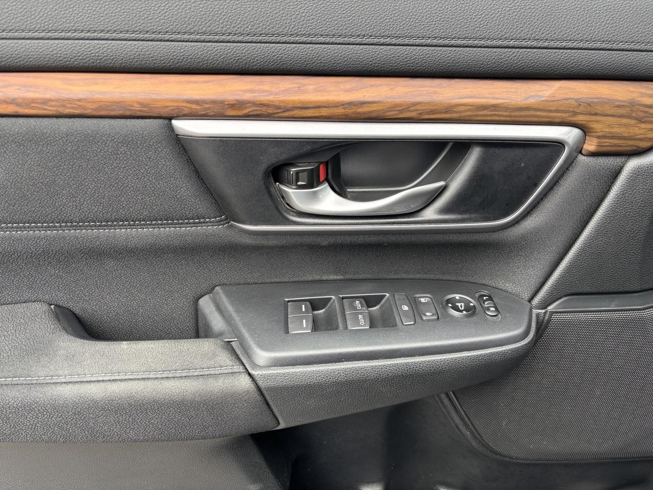2018 Honda CR-V E ~AWD~1 OWNER~NO ACCIDENTS~HONDA SERVICED~ Photo
