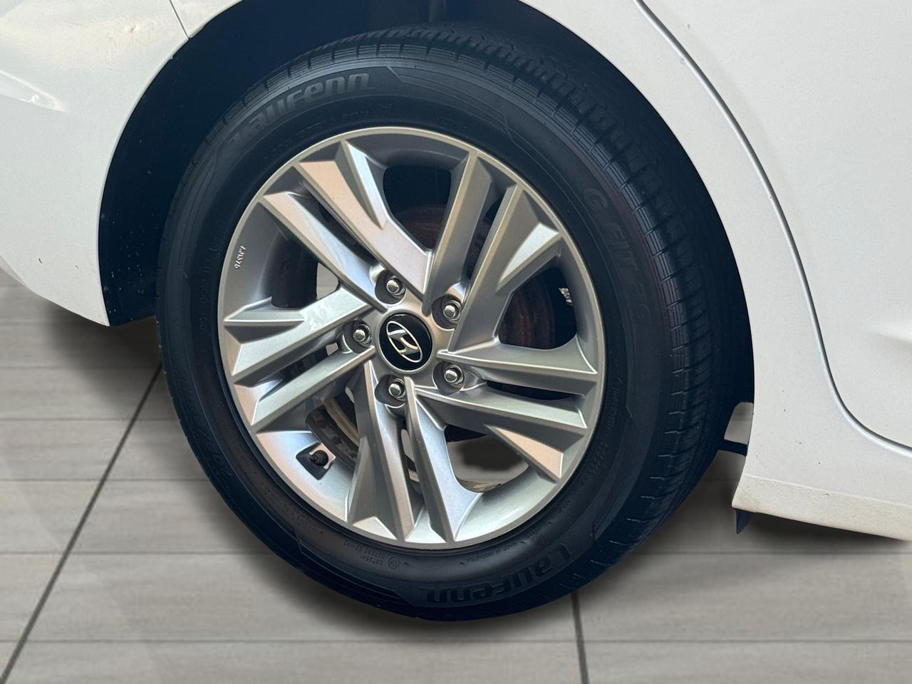 2019 Hyundai Elantra Preferred  w/Sun & Safety Package+CLEAN CARFAX Photo