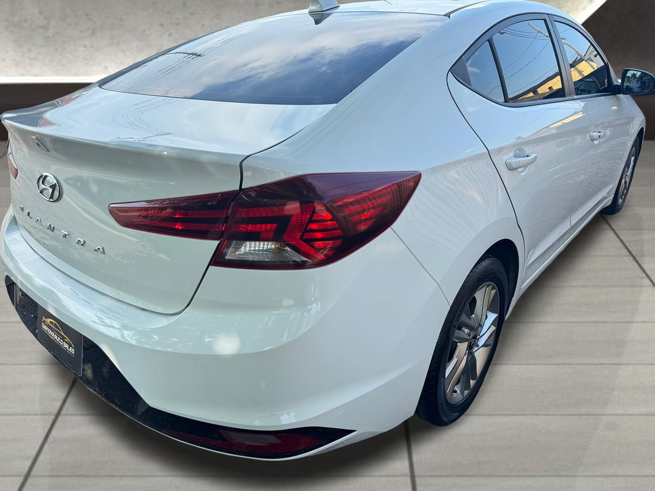 2019 Hyundai Elantra Preferred  w/Sun & Safety Package+CLEAN CARFAX Photo