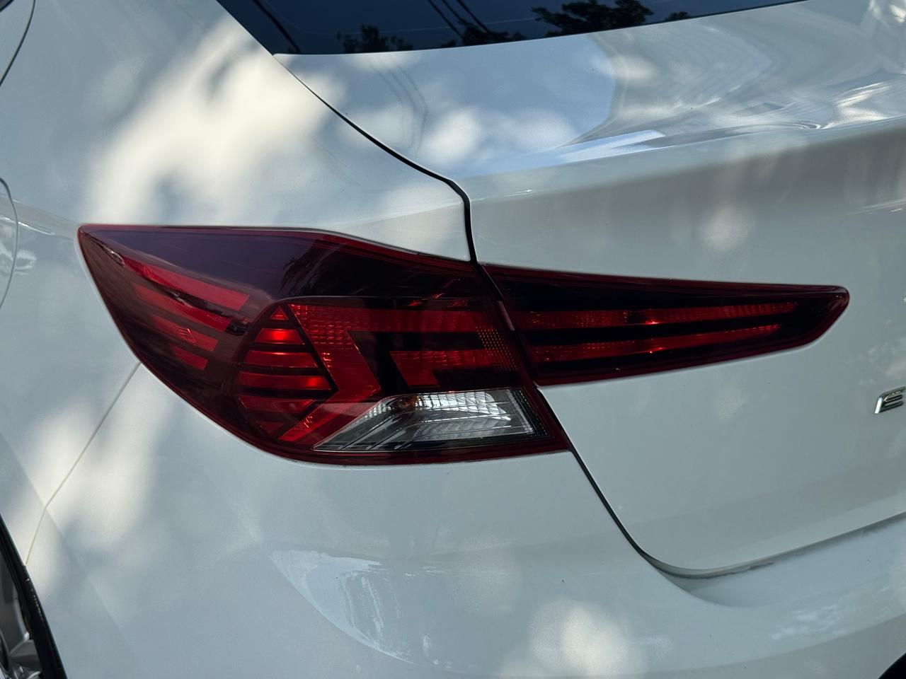 2019 Hyundai Elantra Preferred  w/Sun & Safety Package+CLEAN CARFAX Photo