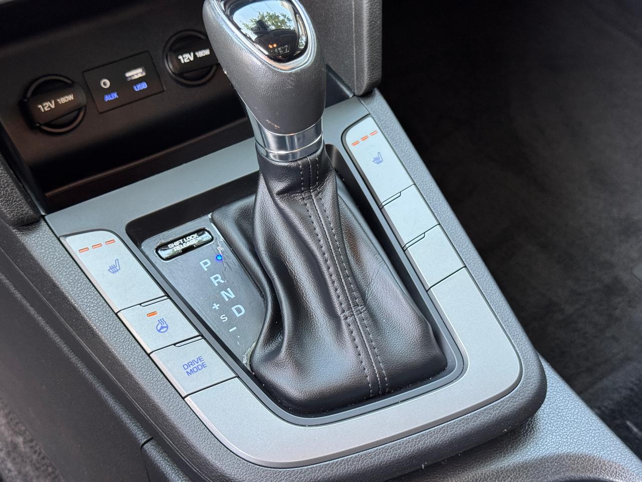 2019 Hyundai Elantra Preferred  w/Sun & Safety Package+CLEAN CARFAX Photo