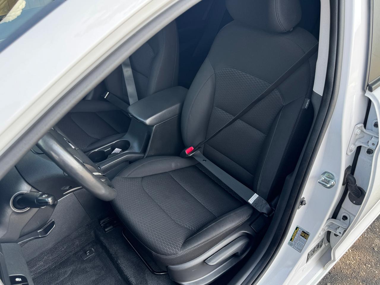 2019 Hyundai Elantra Preferred  w/Sun & Safety Package+CLEAN CARFAX Photo