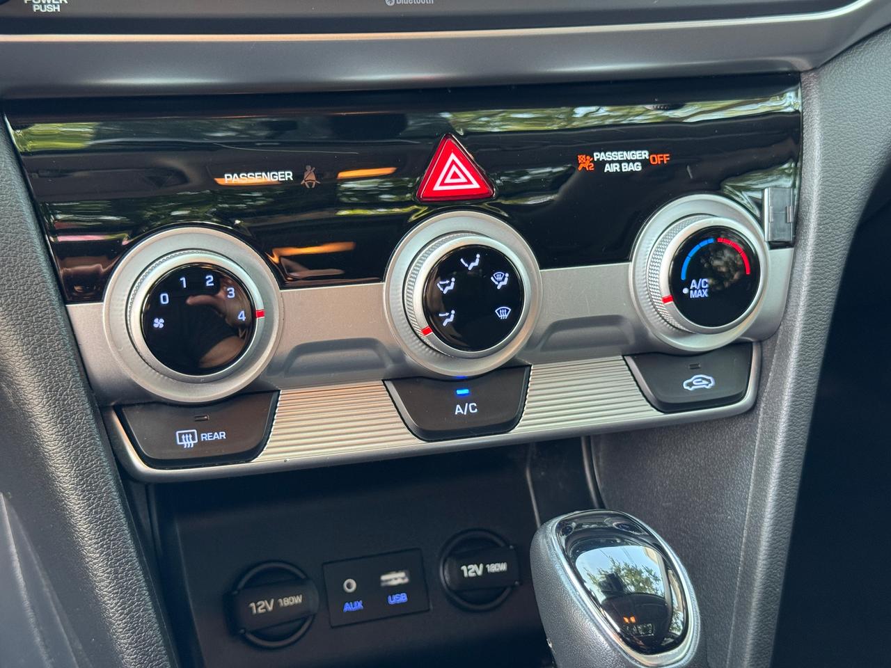 2019 Hyundai Elantra Preferred  w/Sun & Safety Package+CLEAN CARFAX Photo