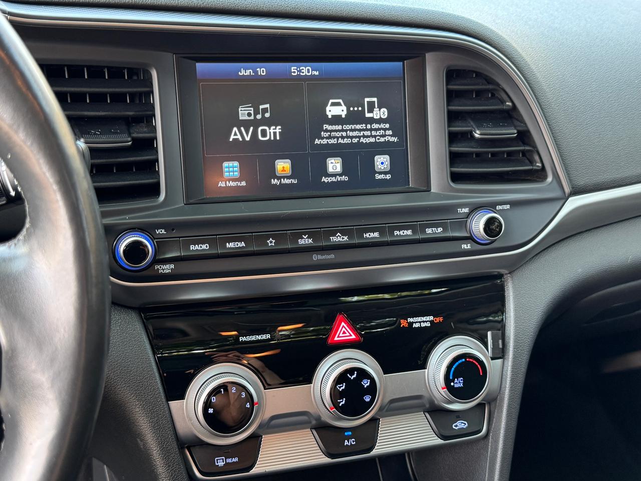 2019 Hyundai Elantra Preferred  w/Sun & Safety Package+CLEAN CARFAX Photo