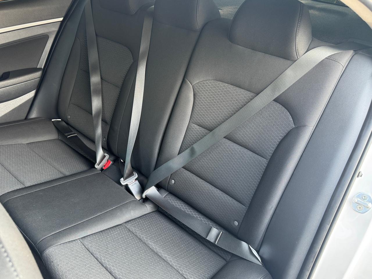 2019 Hyundai Elantra Preferred  w/Sun & Safety Package+CLEAN CARFAX Photo
