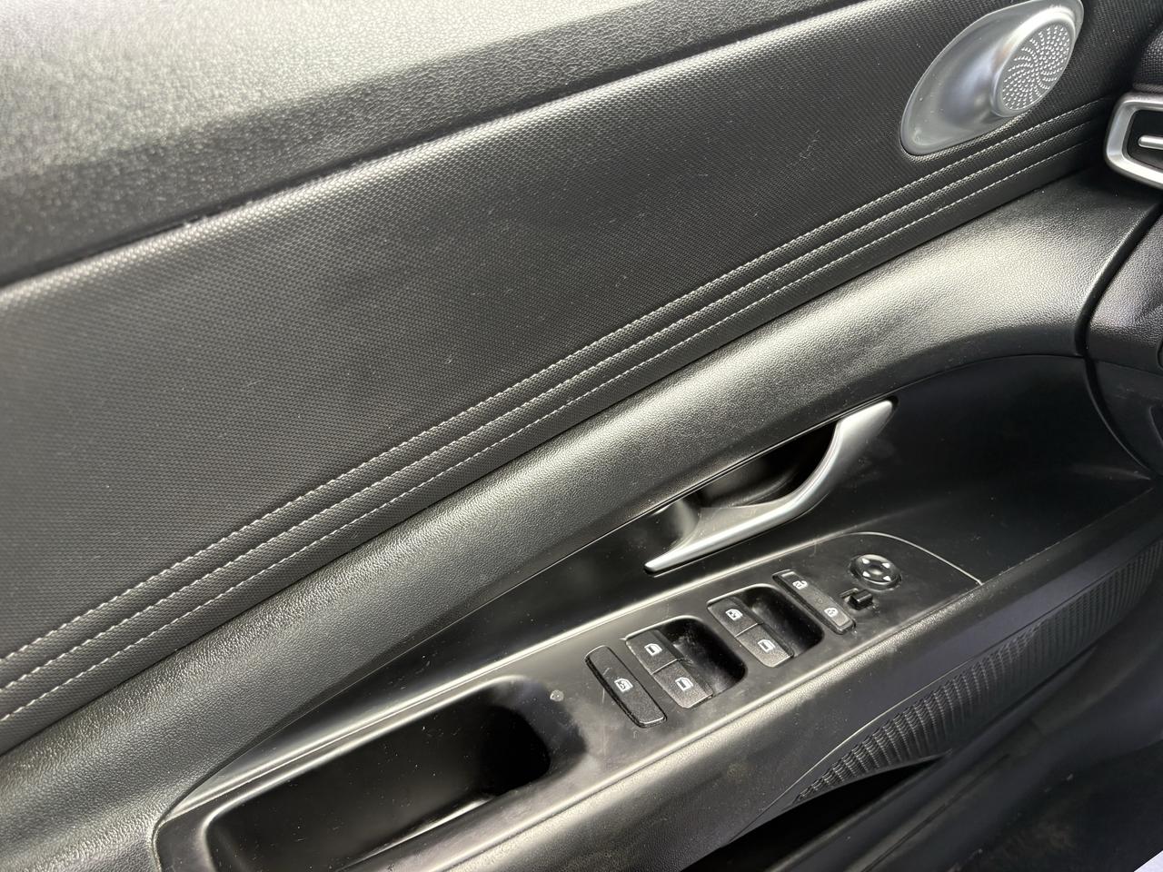 2021 Hyundai Elantra Preferred Photo