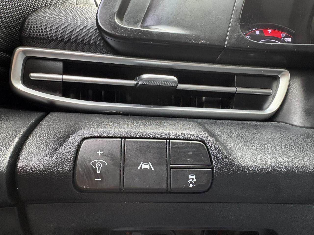 2021 Hyundai Elantra Preferred Photo