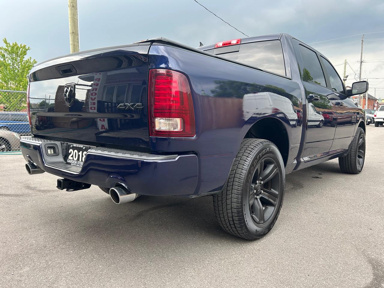2018 RAM 1500 SPORT Photo3