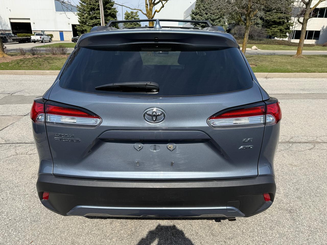 2023 Toyota Corolla Cross LE AWD,LOW MILEAGE,POWER SUNROOF,CERTIFIED ! Photo
