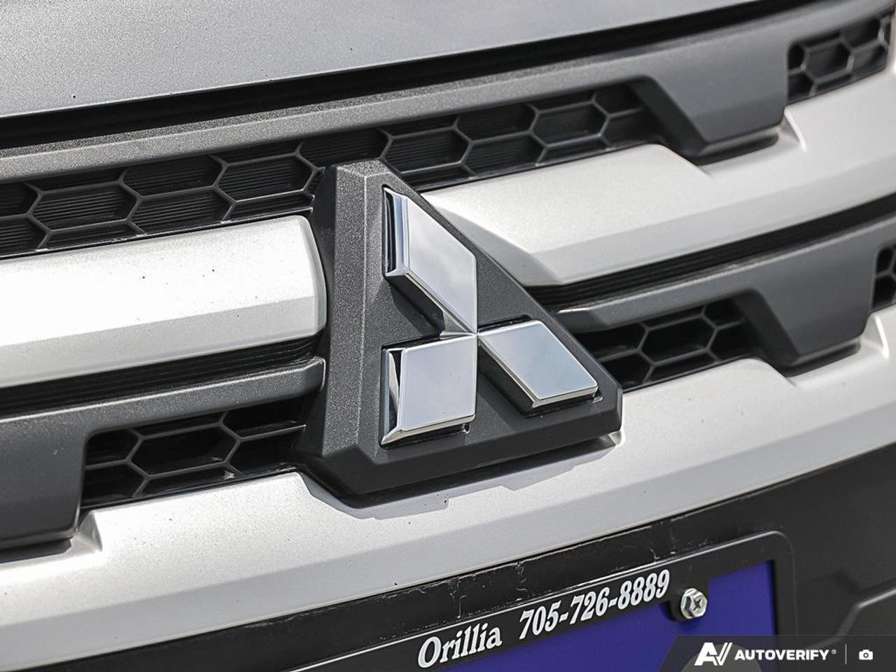 2022 Mitsubishi RVR ES, AWD, R/V CAM HEATED SEATS, B.TOOTH Photo
