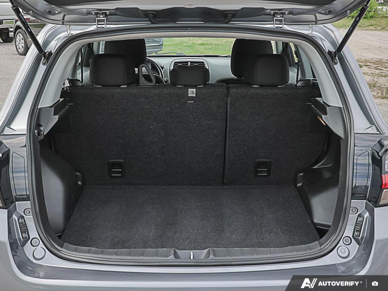 2022 Mitsubishi RVR ES, AWD, R/V CAM HEATED SEATS, B.TOOTH - Photo #11