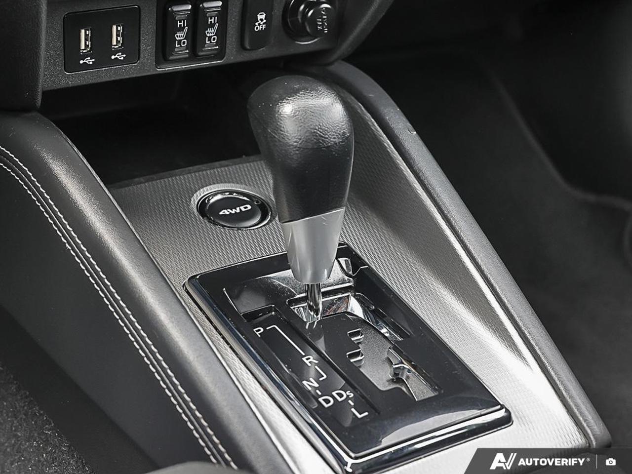 2022 Mitsubishi RVR ES, AWD, R/V CAM HEATED SEATS, B.TOOTH Photo